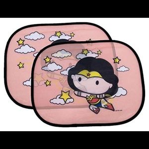 Wonder women chibi  side shape 2 pc